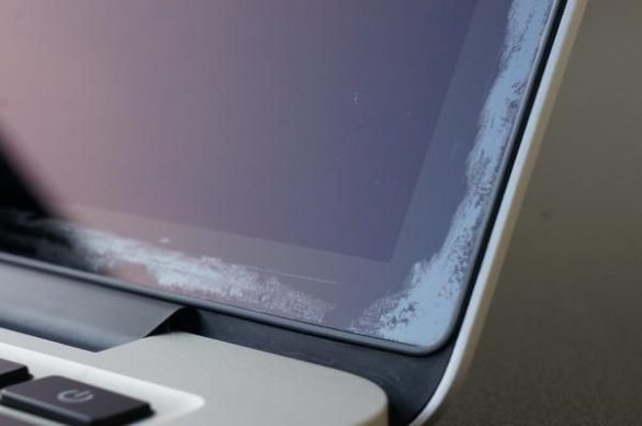 sostituzione schermo macbook